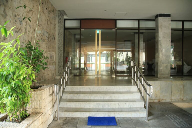 sasonoadiguno-entrance